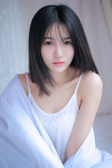 年轻漂亮的邻居完整版